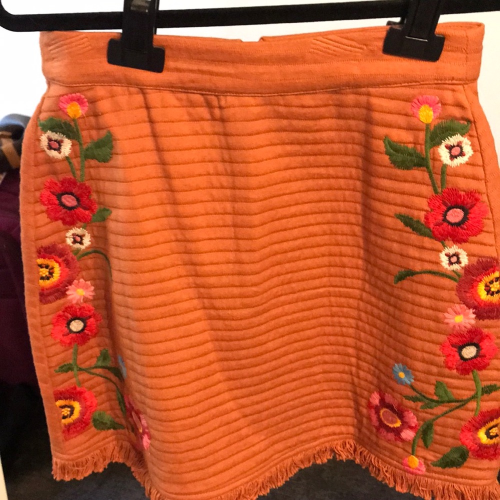 GB size XS embroidered orange floral skirt
